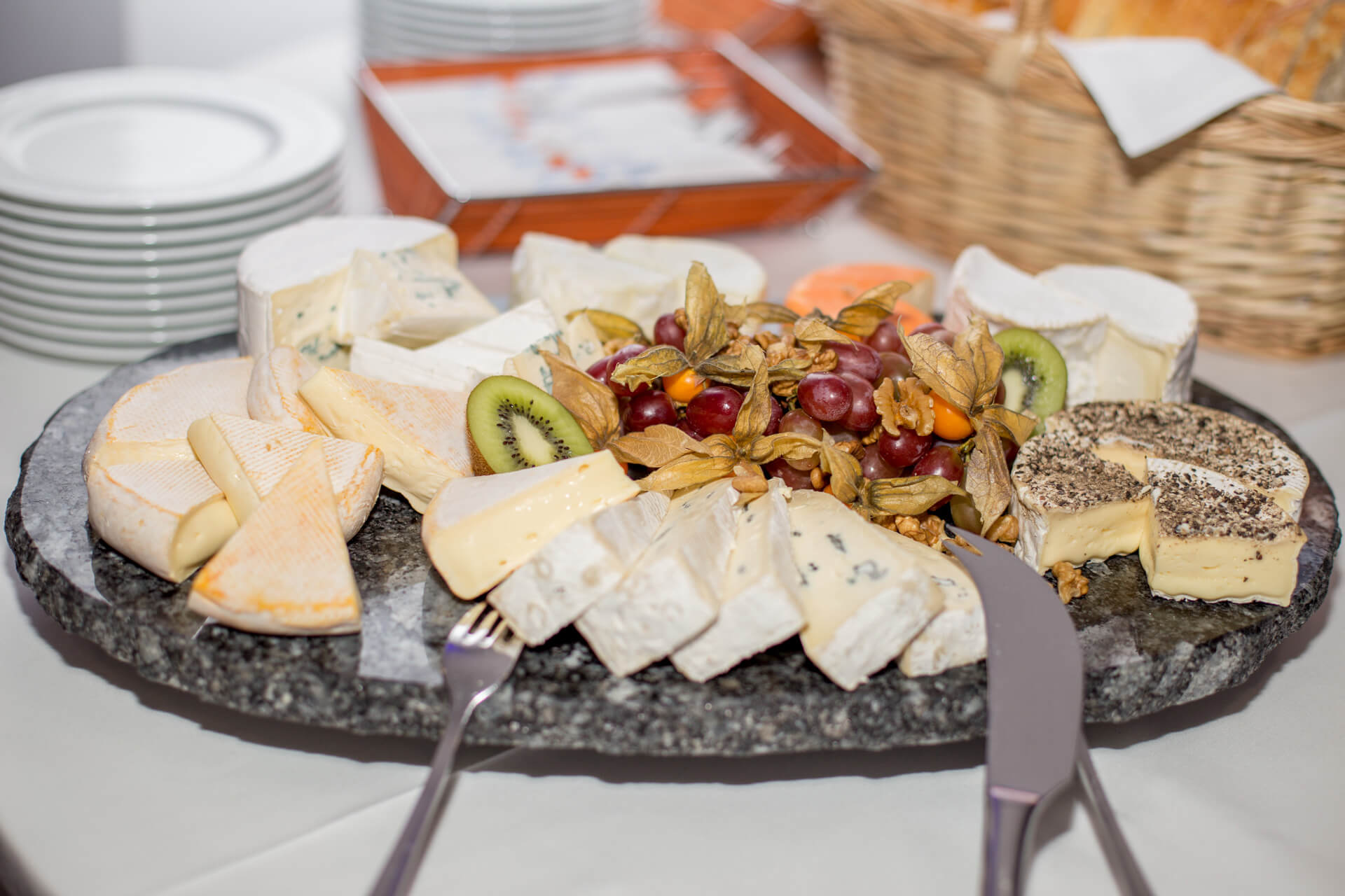 Kaeseplatte, Catering fleur de cuisine in Ulm, Firma Wilken Gourmet 